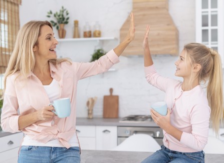 Какие фразы мама должна говорить девочке, чтобы она росла со здоровой самооценкой